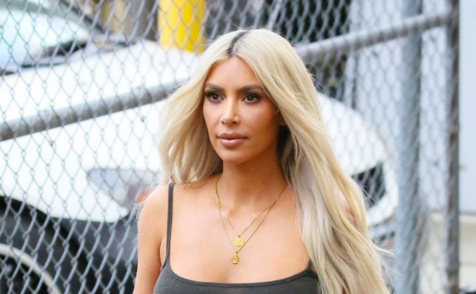radiounivers romania
Kim Kardashian, de nerecunoscut! Cum arata diva cand avea 17 ani